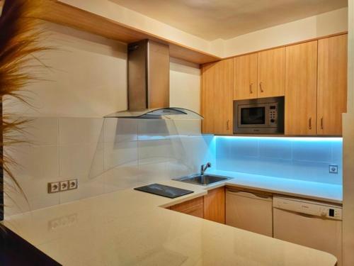 New Fabulous Beachfront Торремолинос Экстерьер фото